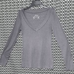 Old Navy, long-sleeve V-Neck, Women size, Medium (Gray)